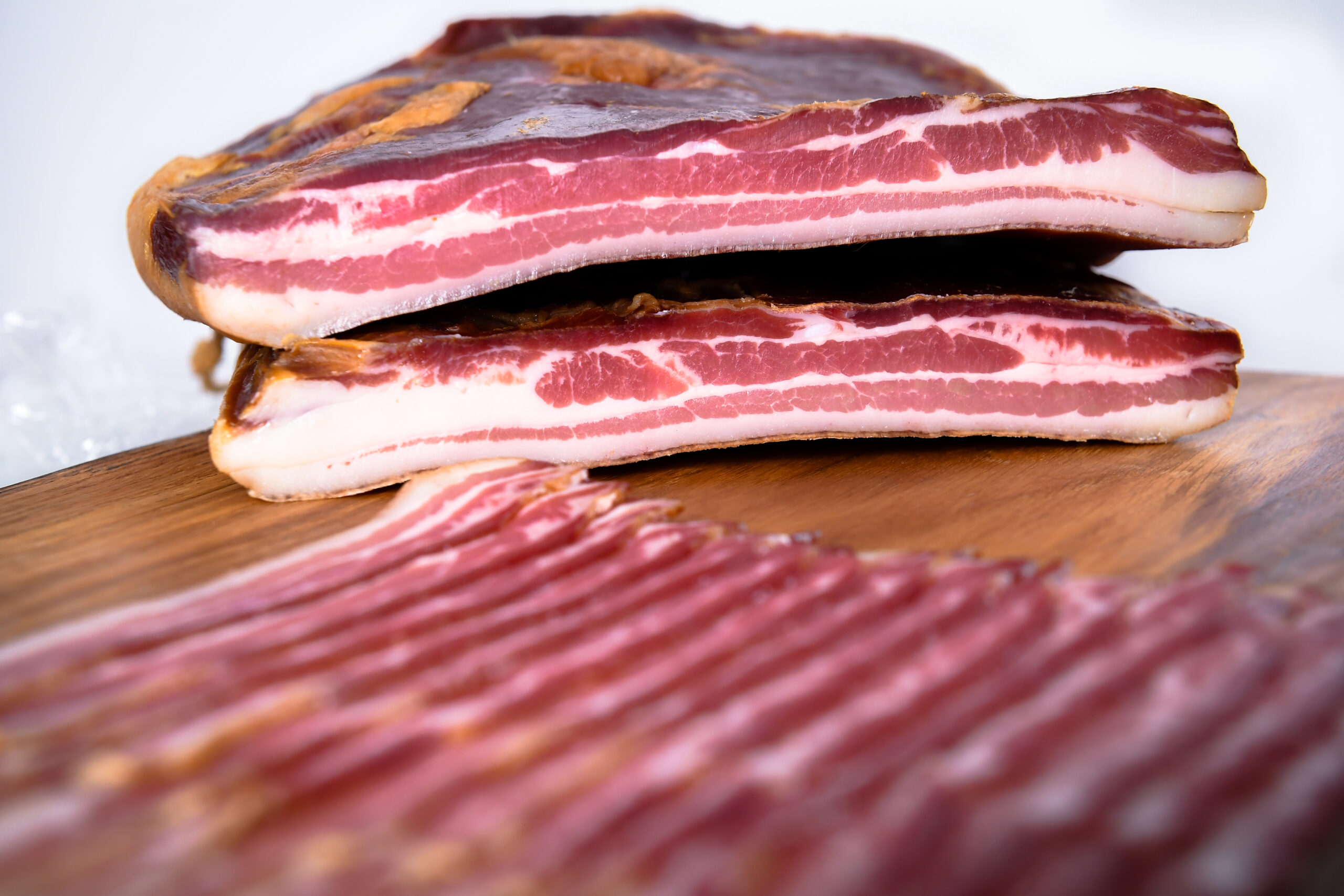 Dimljena domaća slanina